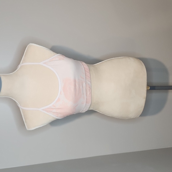 💥 Lululemon bra - Picture 1 of 5
